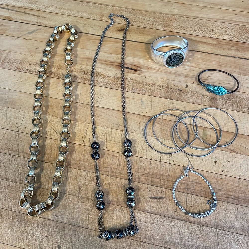 Bracelet necklace lot